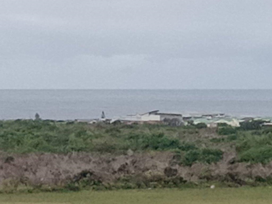4 Bedroom Property for Sale in Wavecrest Eastern Cape